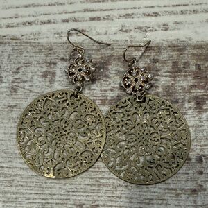 Elegant Gold Filigree Earrings